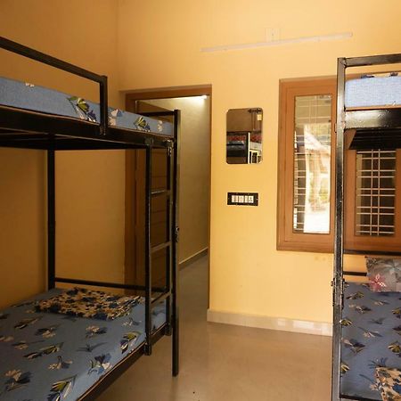 Aramana Holiday Inn Alappuzha ภายนอก รูปภาพ