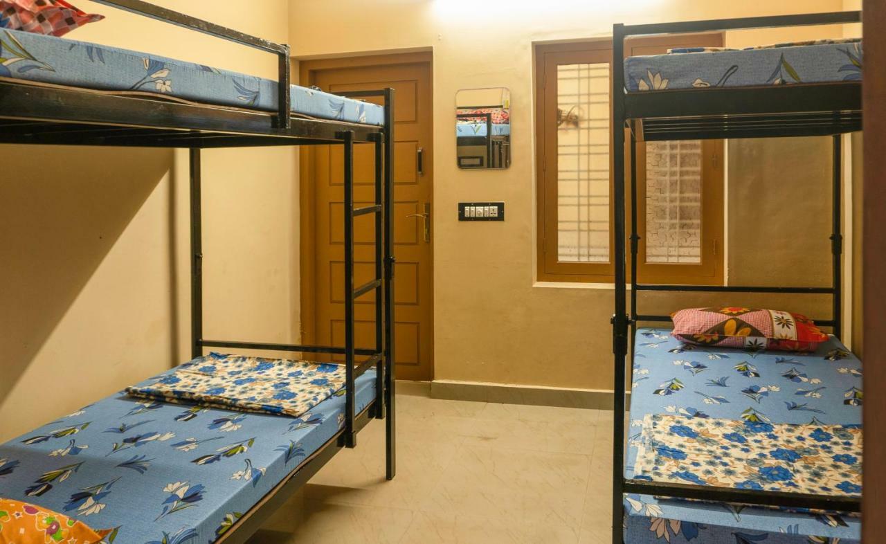 Aramana Holiday Inn Alappuzha ภายนอก รูปภาพ